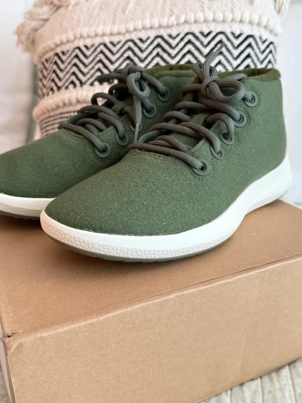 NIB Allbirds Wool Runner-Up Mizzle Thunder Green Women's Size 7